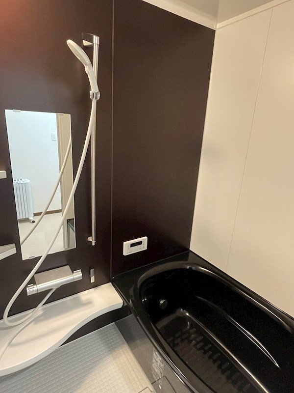 バス・シャワールーム　追い焚き機能付きお風呂