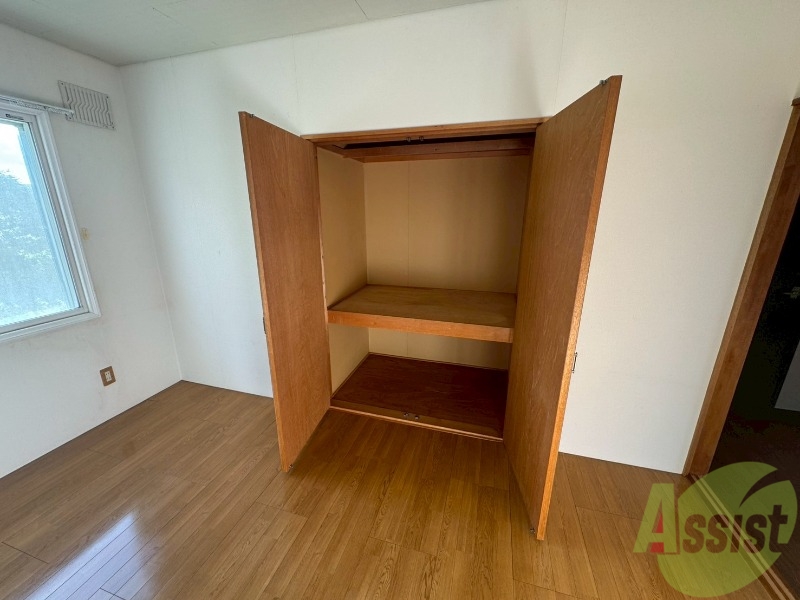 収納　こちらは収納です。物をしまう事ができますね！