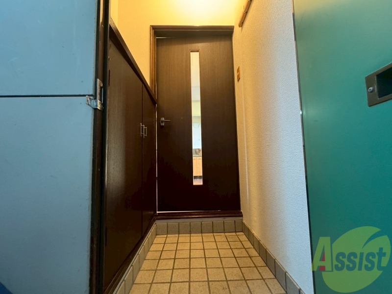 玄関　玄関の様子です。明るい印象ですね。気分もあがりそう。