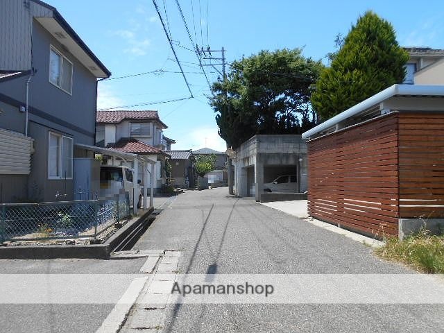 その他　前面道路（その他）まで0m