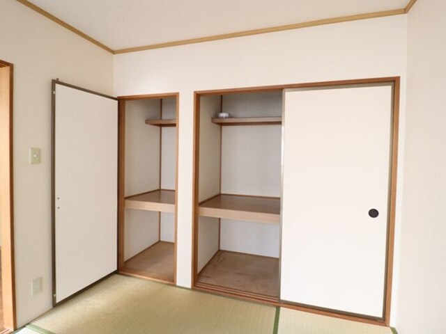 収納　押入れ