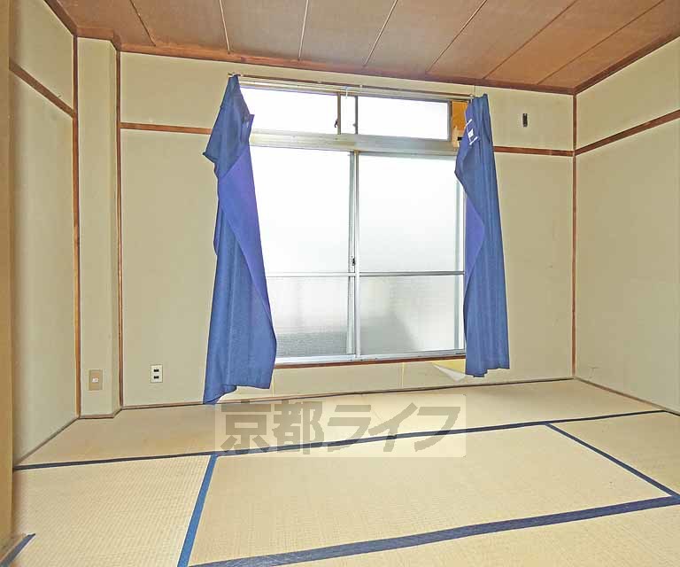 居室・リビング　広々としたお部屋です