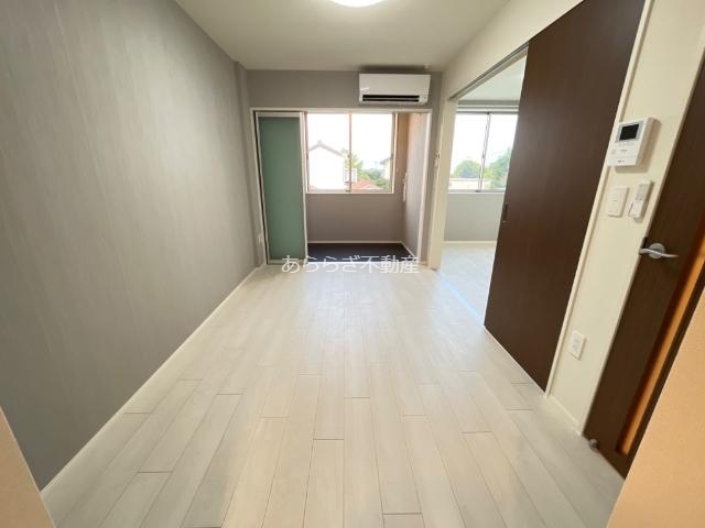 居室・リビング　リビング