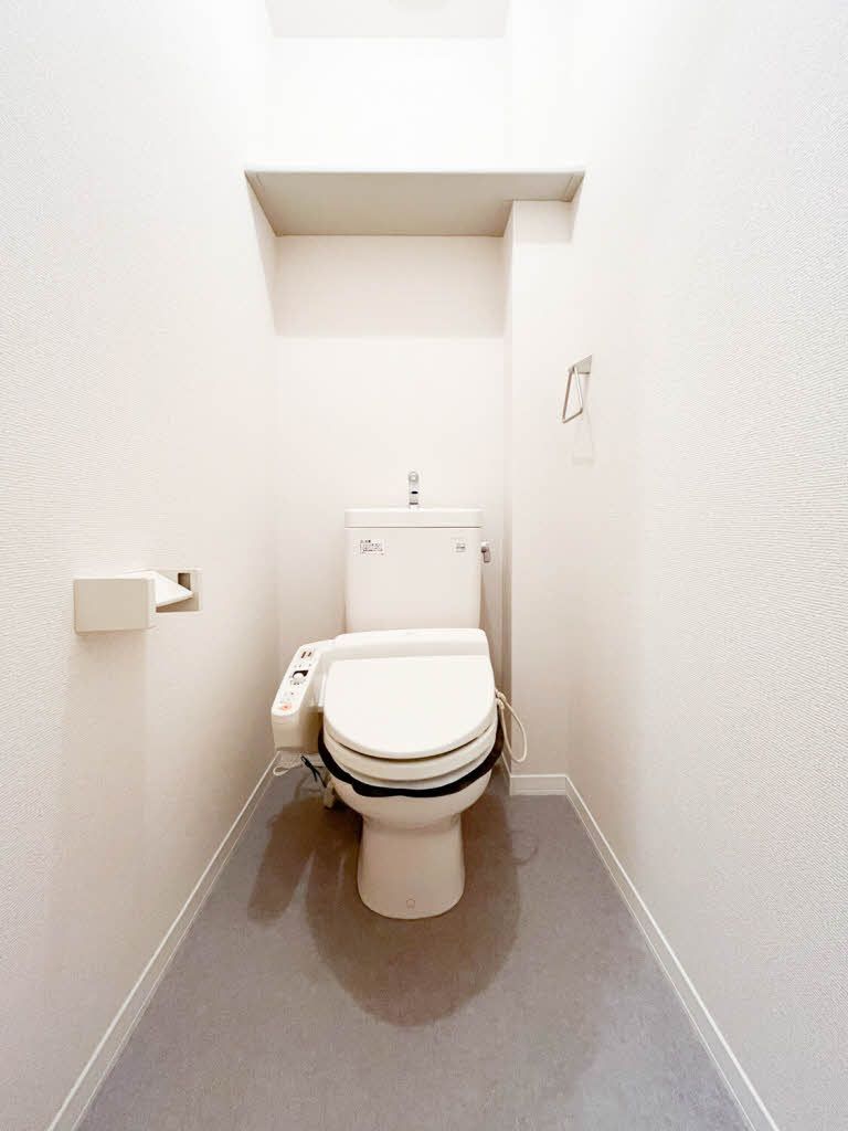 トイレ　ウォシュレット付きです。
