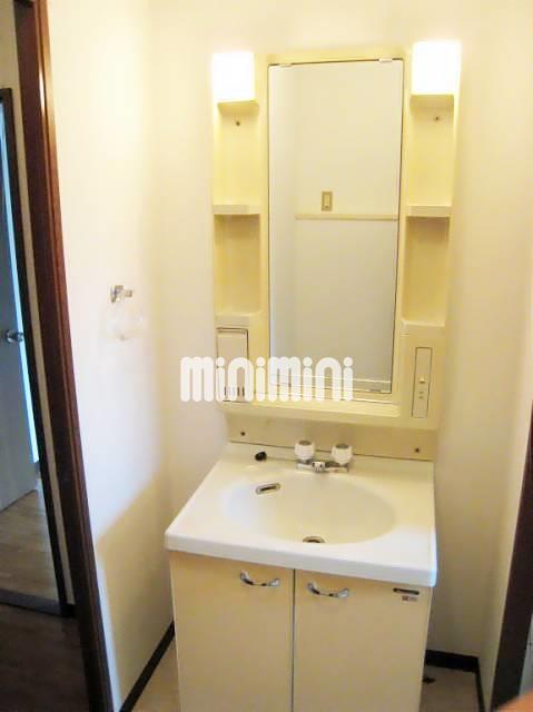 洗面設備　室内写真です。