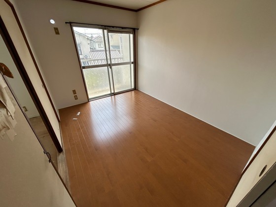 居室・リビング　※別部屋の写真です