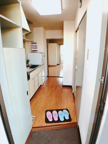 玄関　玄関にシューズBOX付（反転タイプ）