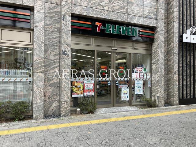 コンビニ　セブン-イレブン 神田須田町中央通り店（コンビニ）まで136m