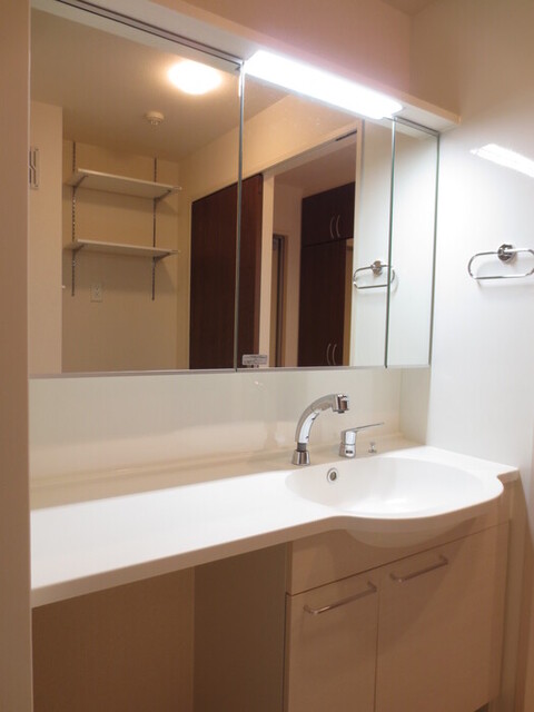 洗面設備　Ｂ３０３　洗髪洗面化粧台