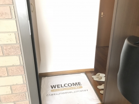 玄関　明るい玄関です