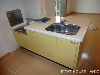 キッチン　参考写真１０３（間取り違い）