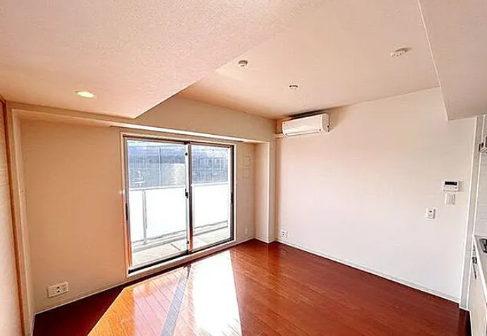 居室・リビング　※別部屋参考写真