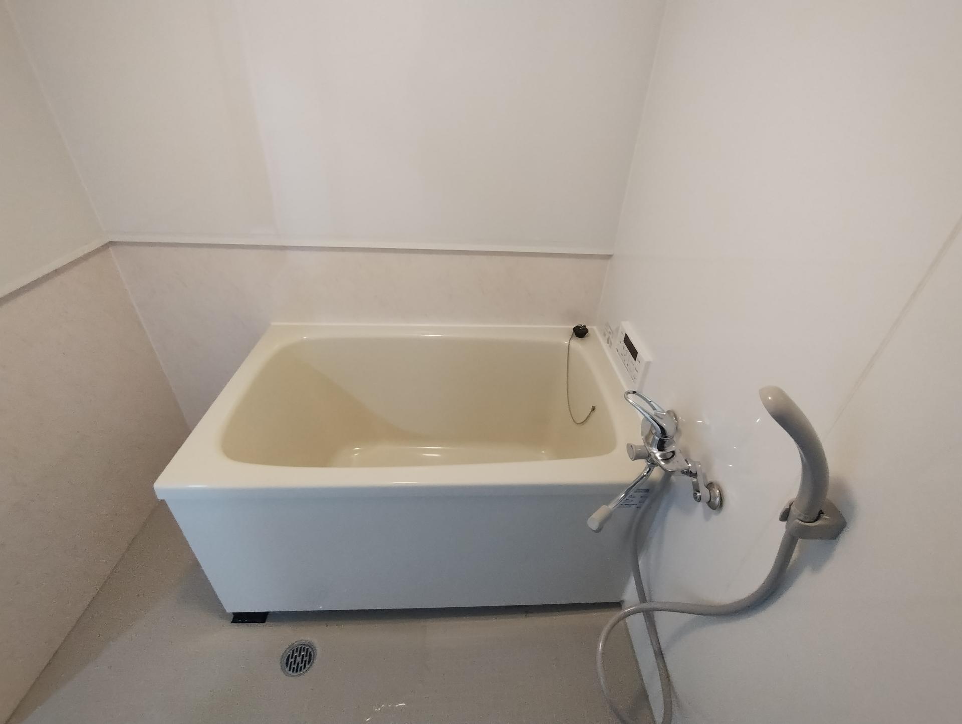 バス・シャワールーム　バスは新調