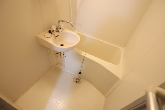 バス・シャワールーム　※別室の参考写真の為、現況優先です。