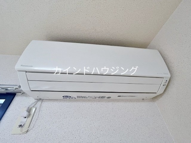 その他設備　エアコン（リビング）