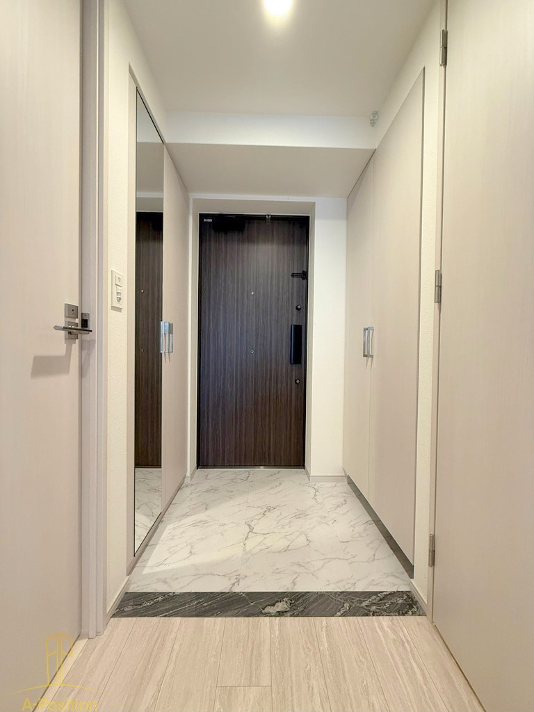 玄関　ソルレヴェンテ新梅田