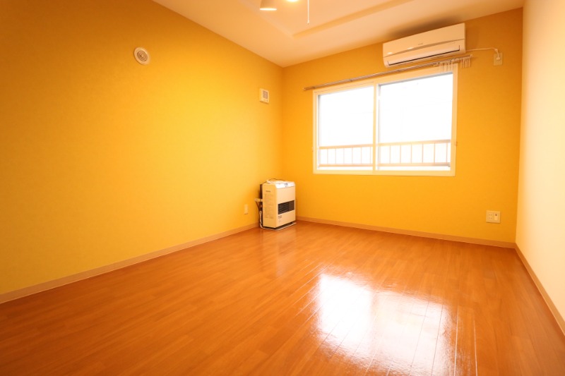 居室・リビング　温かみのあるリビング♪