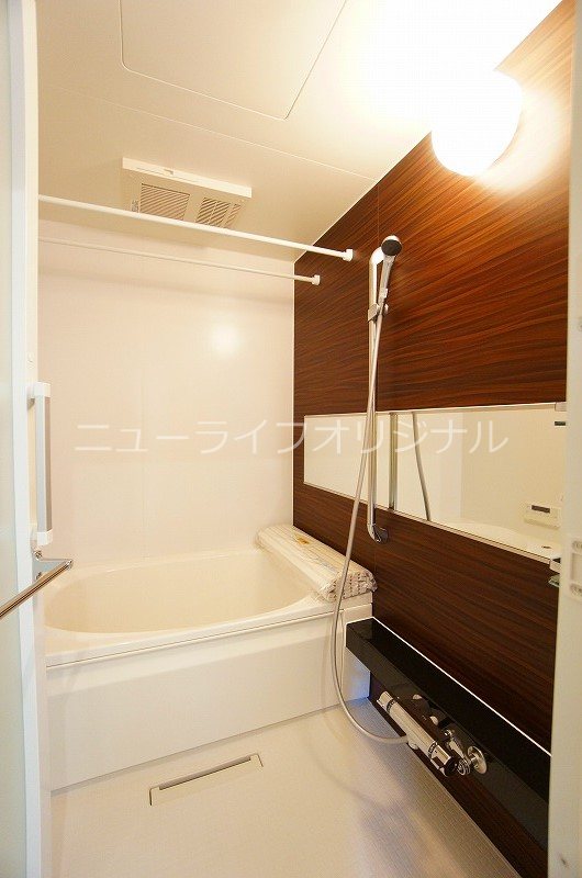 バス・シャワールーム　ゆったり浸かれる大きさの浴槽でリフレッシュ♪追焚機能付♪