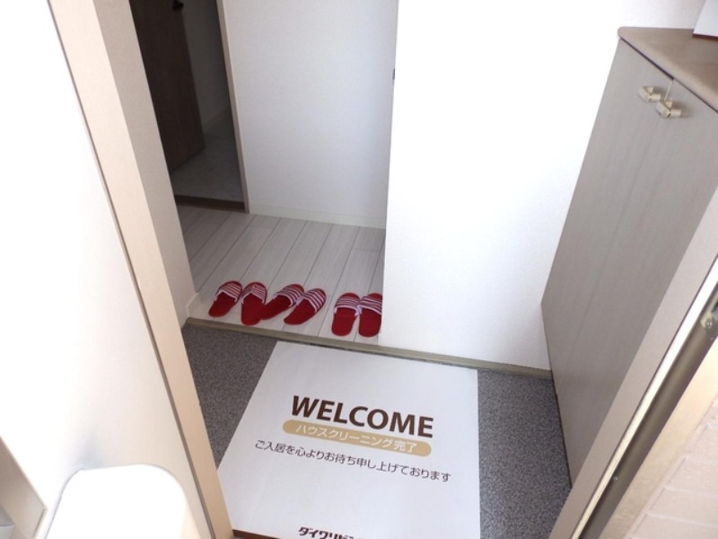 玄関　図面と現状に相違がある場合には現状を優先