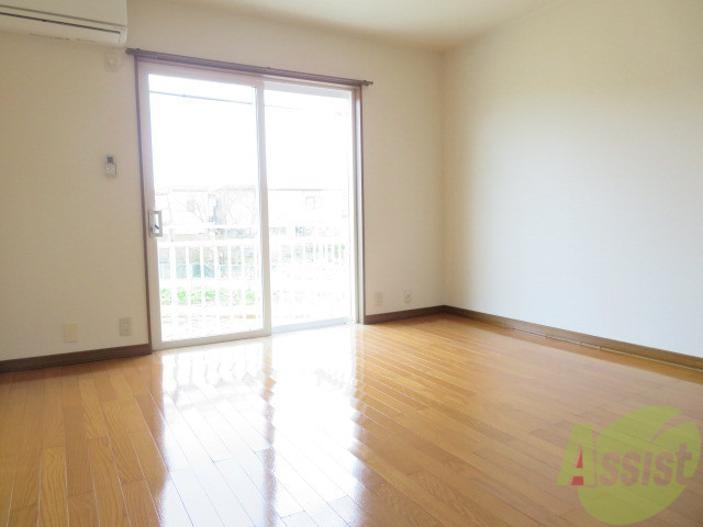 その他部屋・スペース　寝室はございませんがベッドも置けるスペースあります。