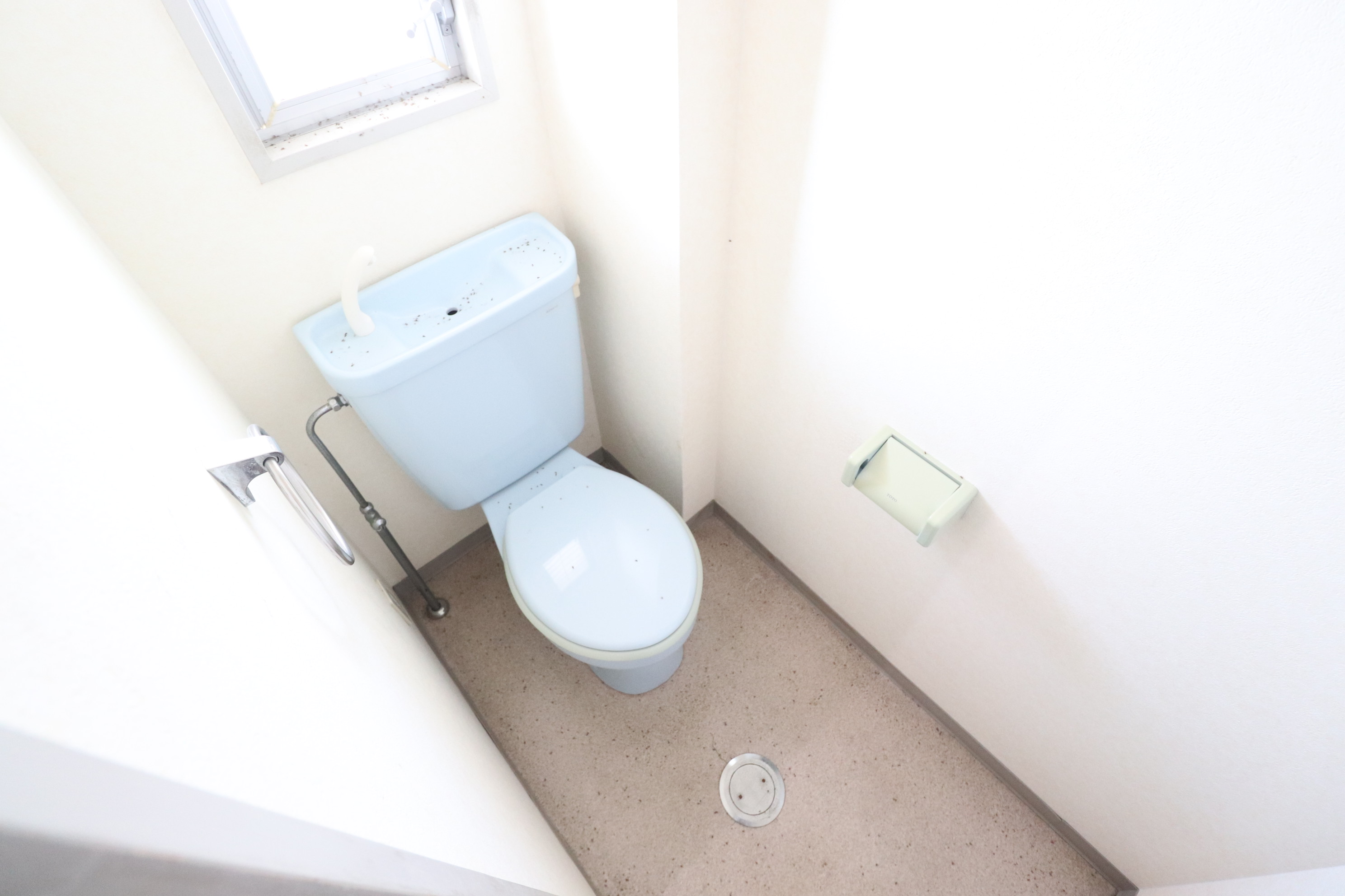 トイレ　窓付き☆