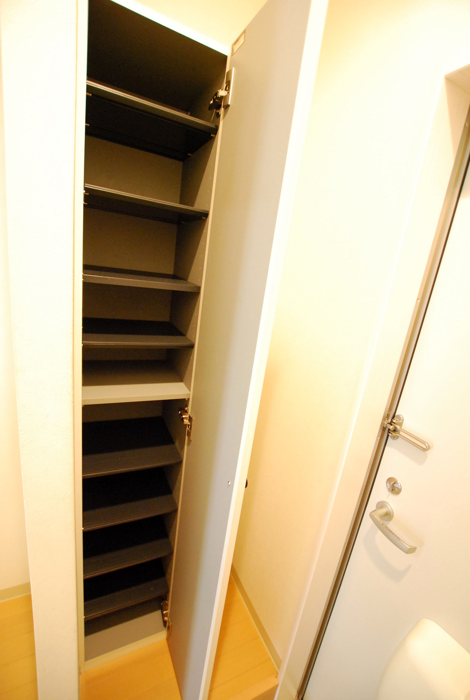 収納　シューズボックスです。