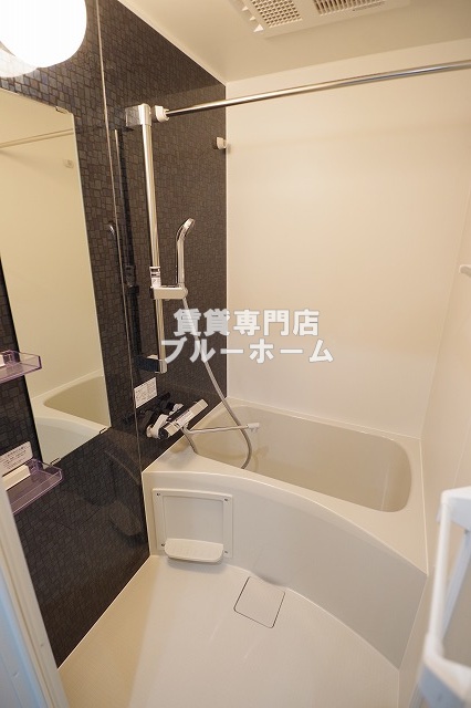 バス・シャワールーム　浴室乾燥機付きお風呂です！