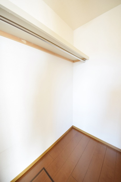 収納　～たっぷり収納スペースです～