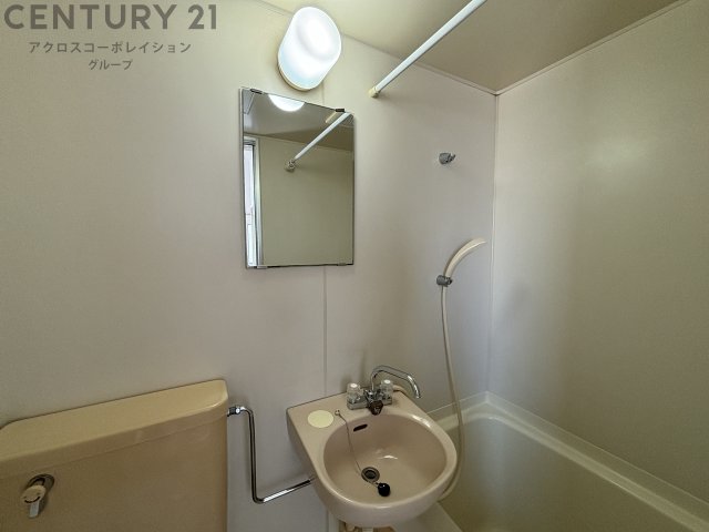 洗面設備　浴室内に洗面台がついてます☆