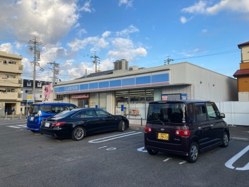 コンビニ　ローソン（コンビニ）まで415m