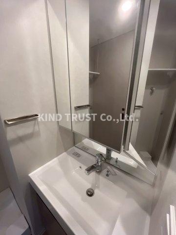 洗面設備　スペースが確保できる洗面所です