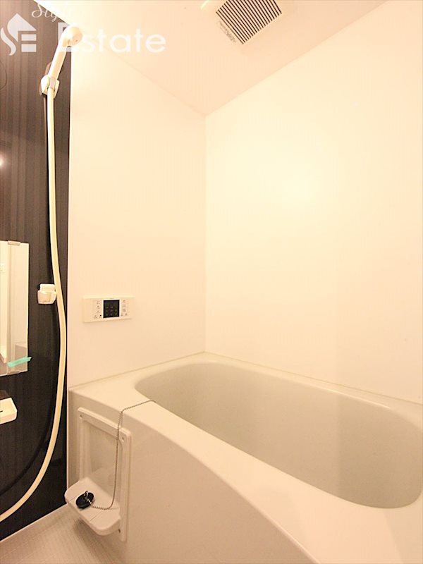 バス・シャワールーム　バスルーム