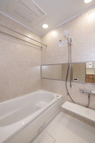 バス・シャワールーム　※写真は同タイプ住戸です。