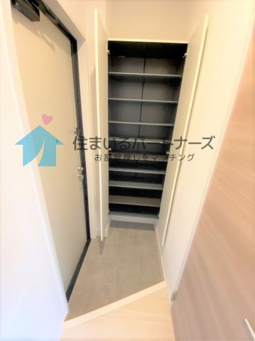 玄関　シンプルで使いやすい玄関です