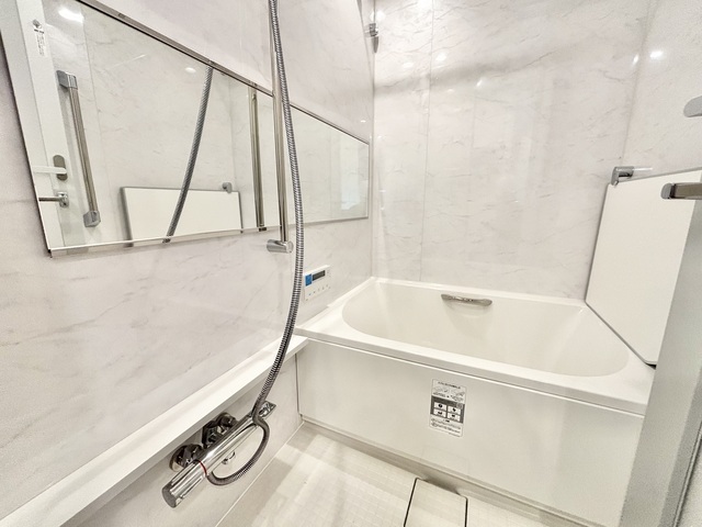 バス・シャワールーム　追焚機能、浴室暖房乾燥機