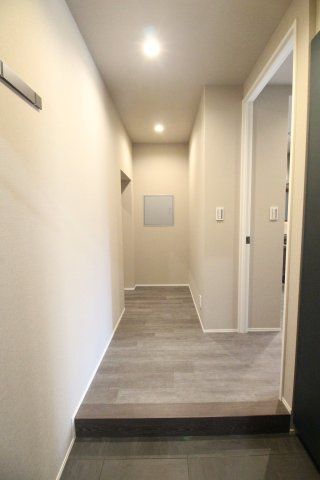 玄関　（別タイプ参考写真）インプルーブ西巣鴨　豊島区西巣鴨４
