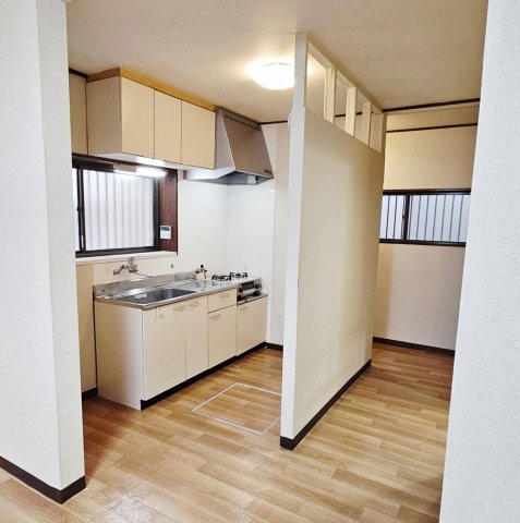 キッチン　独立したキッチンスペース