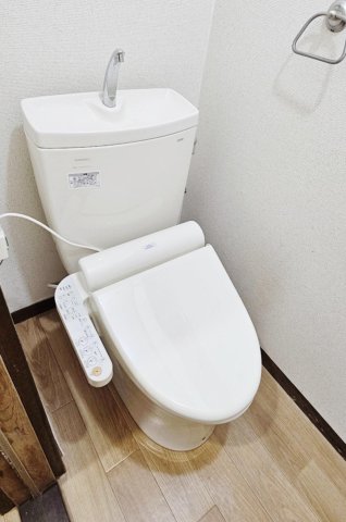 トイレ　温水洗浄便座で快適安心
