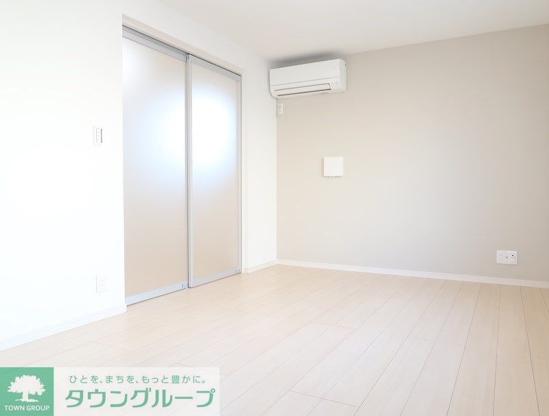 居室・リビング　エントランス