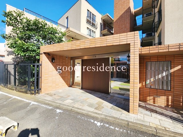 エントランス　【人気の独立キッチンタイプ♪】住環境良好おすすめ物件！