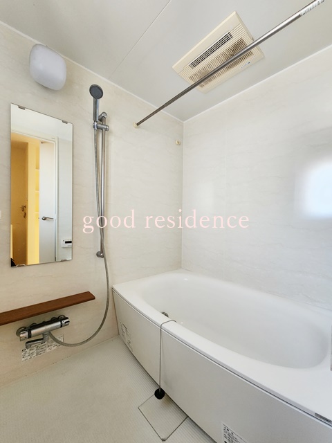 バス・シャワールーム　【人気の独立キッチンタイプ♪】住環境良好おすすめ物件！