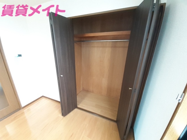 収納　同型参考写真