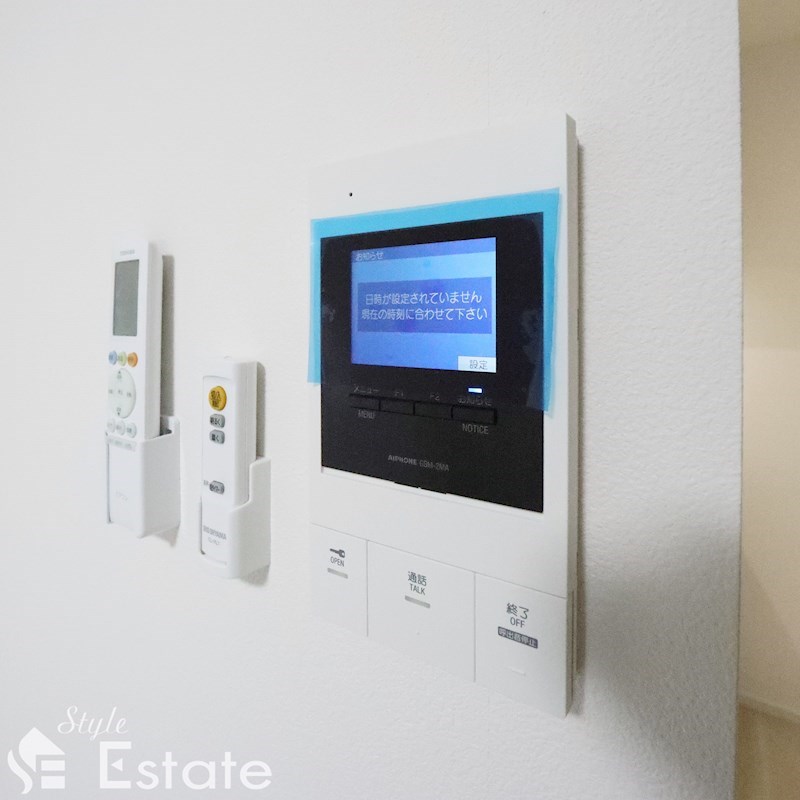 セキュリティ　モニター付きインターホン