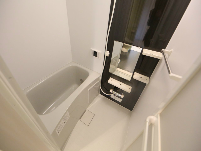 バス・シャワールーム　追い焚き・オートバス機能付お風呂