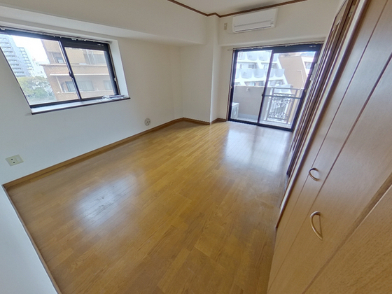 居室・リビング　※別号室の写真です