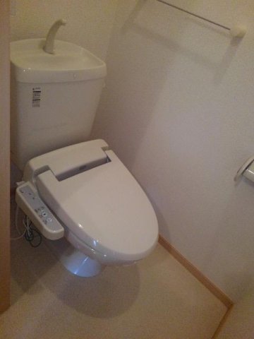トイレ　シンプルで使いやすいトイレです