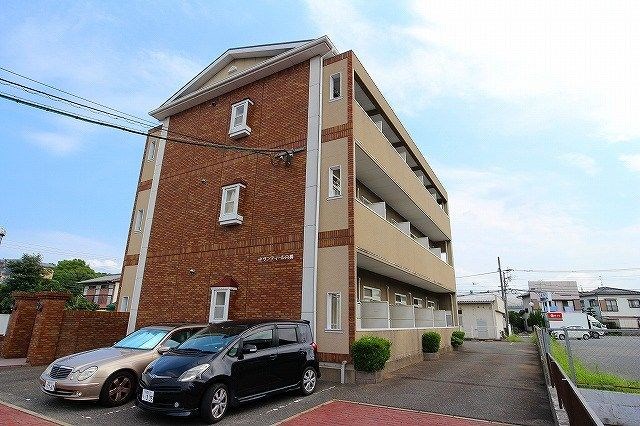 建物外観　粕屋町でのお部屋探しは、トーマスリビング粕屋店へご相談下さい