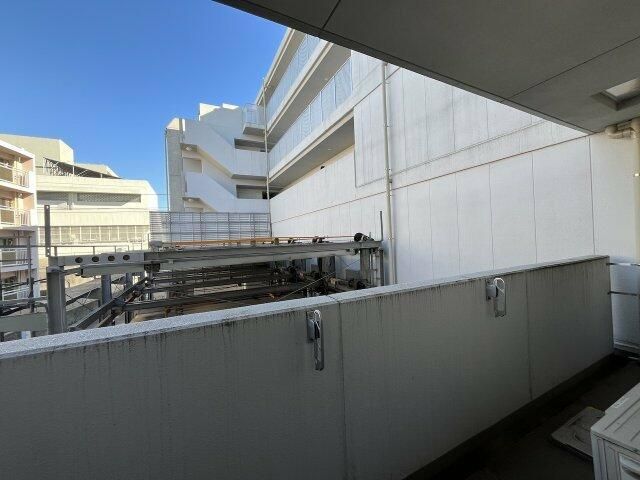 眺望　※写真は同じマンションの違う部屋のものになります。
