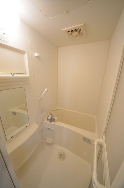 バス・シャワールーム　☆一日の疲れを取る癒しの空間☆