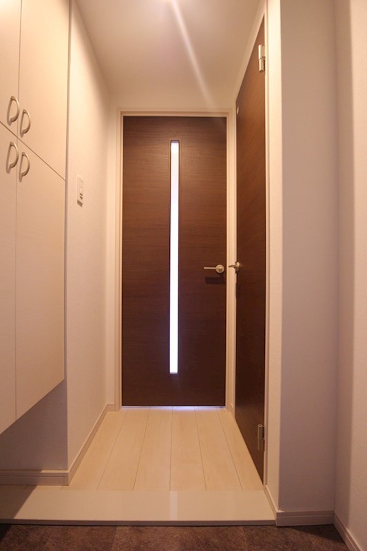 玄関　玄関　※別号室参考写真